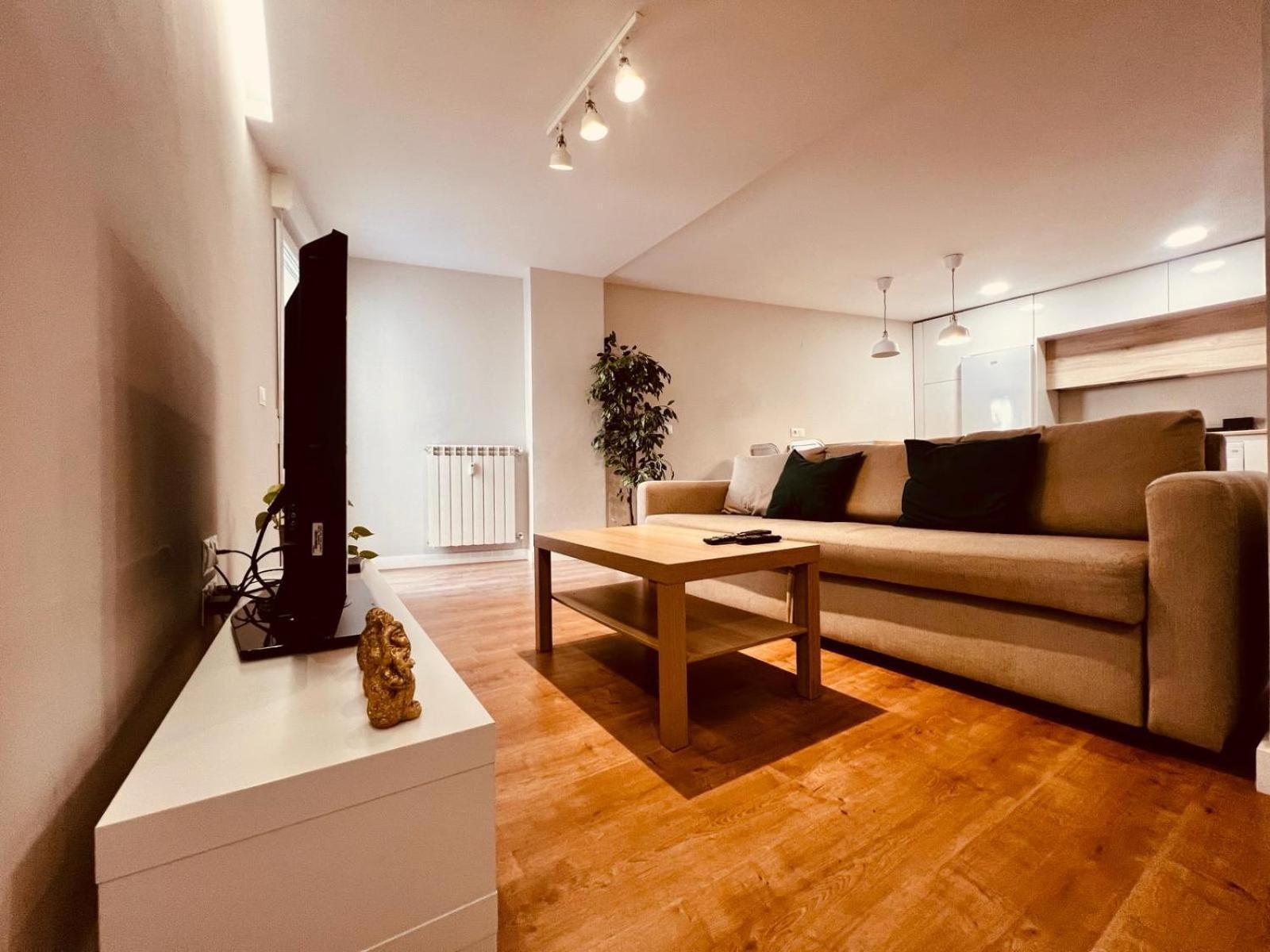 Appartamento Piso Reformado,Centrico,Tranquilo Y Con Wifi Vut 09-398 Burgo Esterno foto
